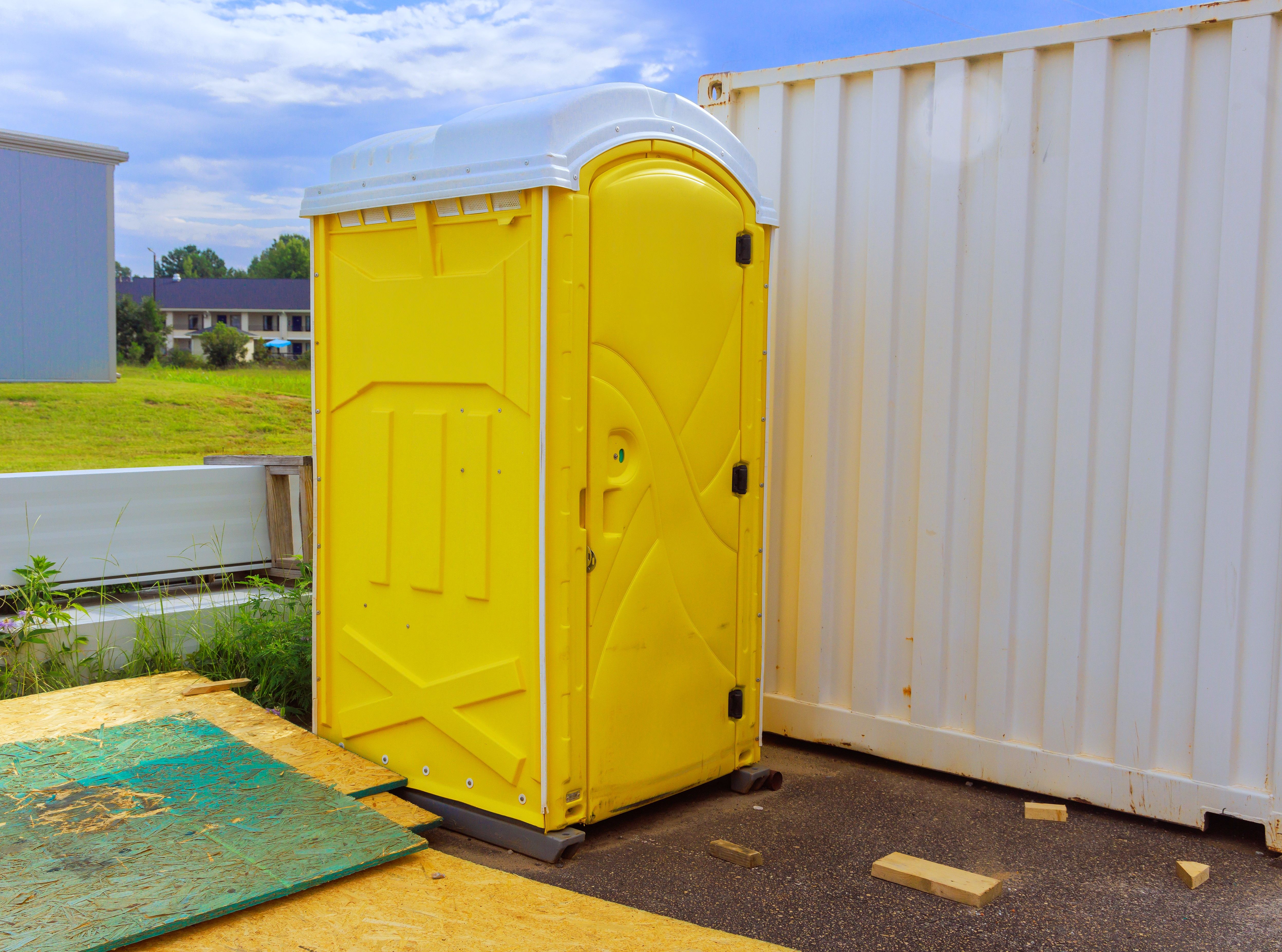 on-a-construction-site-portable-plastic-bio-toile-2025-03-27-03-45-26-utc on-a-construction-site-portable-plastic-bio-toile-2025-03-27-03-45-26-utc